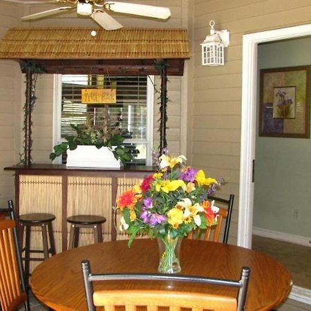 Spruce Hill Inn & Cottages Mansfield Bilik gambar