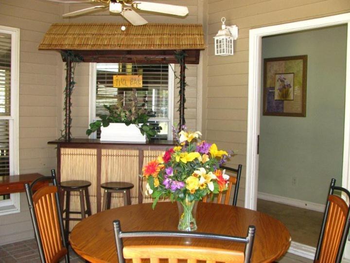 Spruce Hill Inn & Cottages Mansfield Bilik gambar