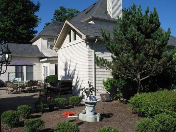 Spruce Hill Inn & Cottages Mansfield Bilik gambar