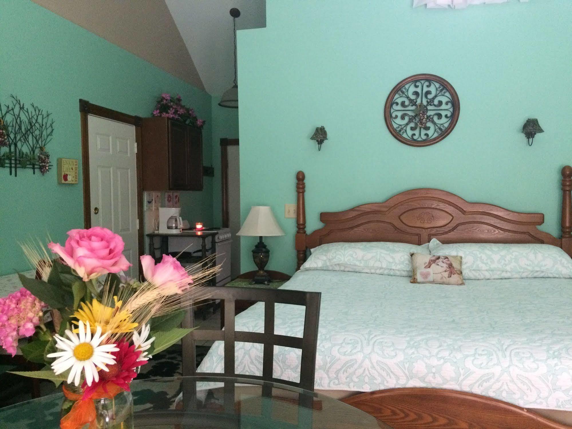 Spruce Hill Inn & Cottages Mansfield Luaran gambar